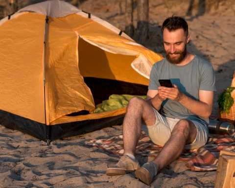 Stay-in-a-Desert-Camp