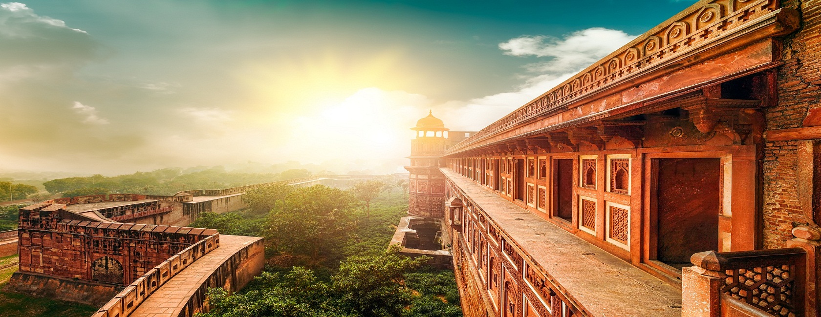 Heritage of Rajasthan + Best of Taj, Leela and Oberoi Stays
